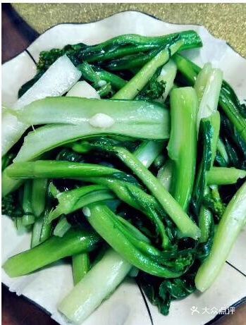 蒜蓉炒多仔菜心