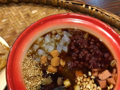 -爆炸头阿姨小四川正宗川味小吃(无任何分店)