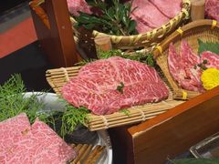 -山川小町·极番烧肉(新地假日广场店)