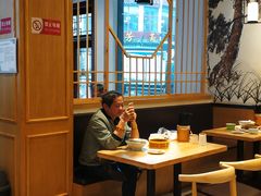 卡座-朱鸿兴面馆(镇湖店)
