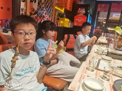 -威记烧嘢·南宁烧烤·超级生牛(绿地店)