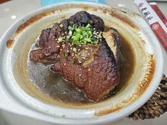 -老码头黑皮肘子锅包肉(文政街店)