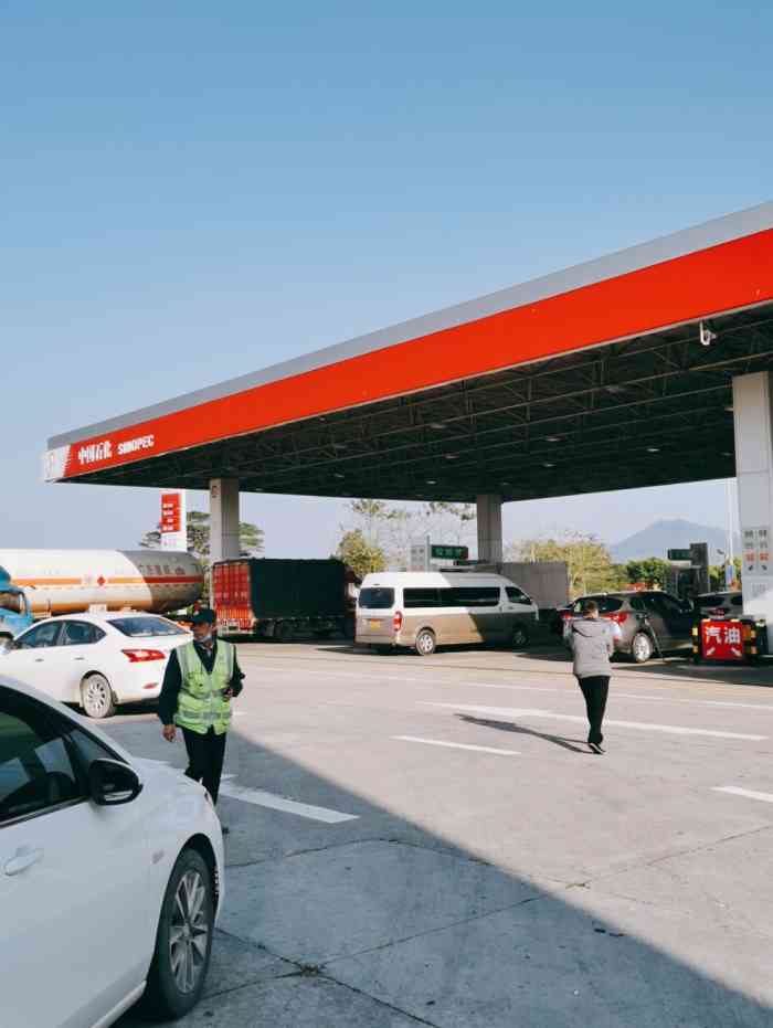 到广东省广惠沙河高速路服务区休息一下