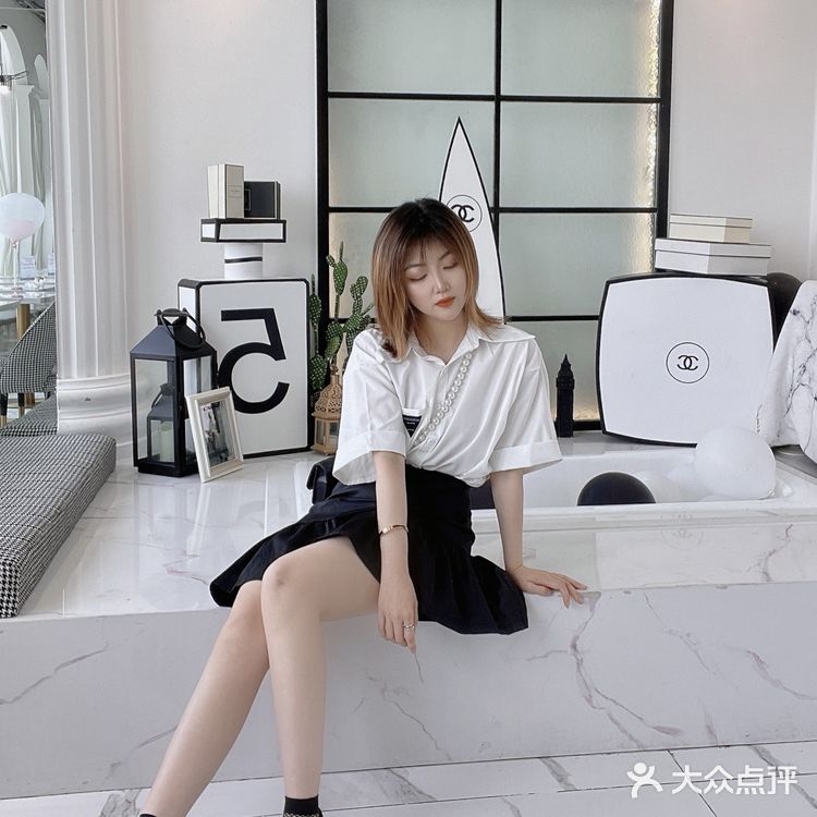 东方之门的水晶宫咖啡店！非常出片！