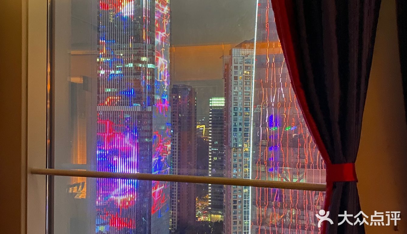 南宁探店｜空中餐厅 夜景真的太美了