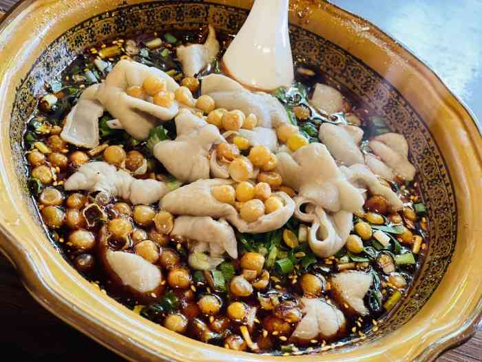 食香阁饭店-"这家馆子在双流彭镇,附近就是有百年历史的.