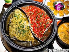 -阿瓦山寨·湘菜现炒·剁椒鱼头王(咸阳总店)