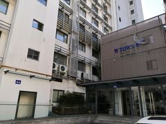 门面-坚果健身24小时工作室(定西路店)