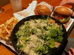 -The Habit Burger Grill 哈比特汉堡(复兴soho店)