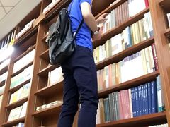 -新华书店(龙湖路店)