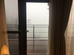 -三峡国际房车露营地(G348店)