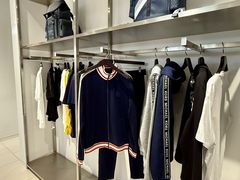 -百年港湾奥特莱斯(香炉礁店)