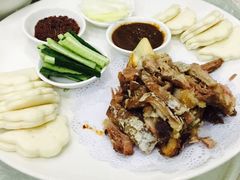 脆皮肘子-红栌温泉山庄生态美食餐厅