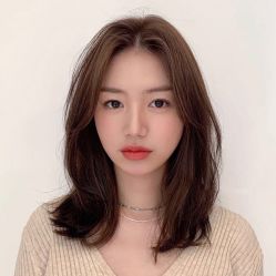 -变画·发型STUDIO