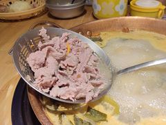 -洱火云南酸菜牛肉火锅(石景山当代商城店)