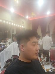-东方先生国潮男士理发馆