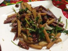 土豆条煸牛肉-德居源