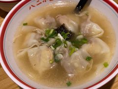 -八二小区抄手(龙湖上城天街店)