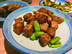 黑松露爆雪花牛肉粒-汤潮荟·粤菜小馆(茂业天地店)