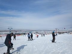 -丝绸之路山地度假区滑雪场