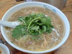 -罗卜李包子羊肉汤