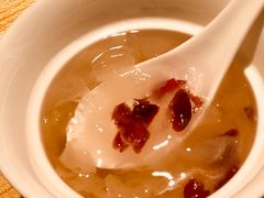 蔓越莓桃胶炖银耳-炖物24章·顺时轻养茶(杭州大厦店)