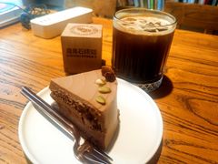 冰美式-房角石咖啡与书(吉大南校店)
