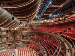 -交通银行前滩31演艺中心