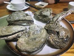 烧生蚝-大富蚝乌东哥饭店·石锅鱼杂·柠檬鸭(革新路店)