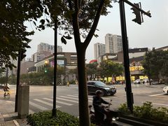 -瑞虹新天地月亮湾