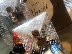 -VENCHI 闻绮(北京国贸商城店)