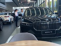 -上海宝信宝马4S店