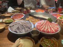 -萍姐火锅·公路夜市(武汉首店)