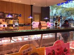 -巴黎贝甜(大宁国际商业广场店)