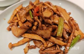 Double Mushroom Stir-fried Goose Intestine