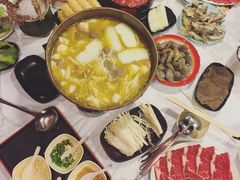 -鲜入围煮花胶鸡海鲜火锅