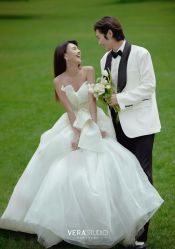 -至臻微拉婚纱摄影