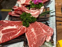 -明洞阿姨·韩式酱蟹烤肉·创意料理(三元桥店)