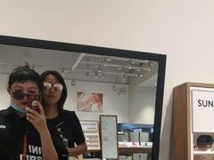 -i.t(湖滨银泰in77店)
