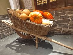 -鱼满舱.地标海鲜.正宗鲁菜(金沙滩店)