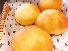 原味小飞碟-沁屋面包店(人民东路店)
