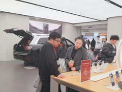 -华为智能生活馆(上海中山公园龙之梦)