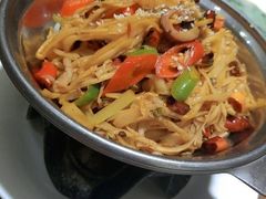 干锅烟笋-北李妈妈菜·虾爬子大锅贴(贵和店)