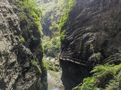 -龙水峡地缝景区