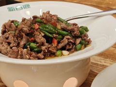 杭椒爆炒牛肉-新白鹿餐厅(龙游路总店·杭帮菜名店)