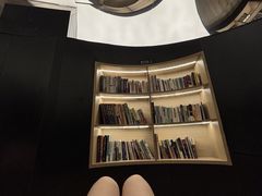 -涨巢·潮玩水疗局