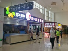 -窦店服务区-停车场
