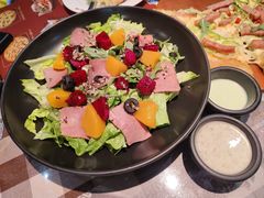 帕斯雀牛肉藜麦蔬菜沙拉-米斯特比萨(罗斯福店)