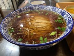 红汤面底-裕兴记•蟹黄面馆(人民广场店)