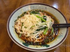-阿依娘镇店豌杂面(三峡广场店)